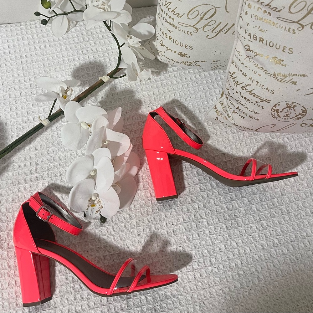 Worthington chunk heel sandals